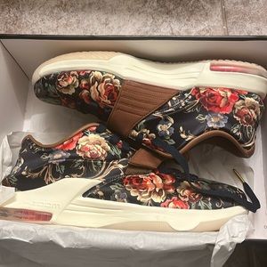 10.5 2015 KD 7 EXT QS 'Floral'